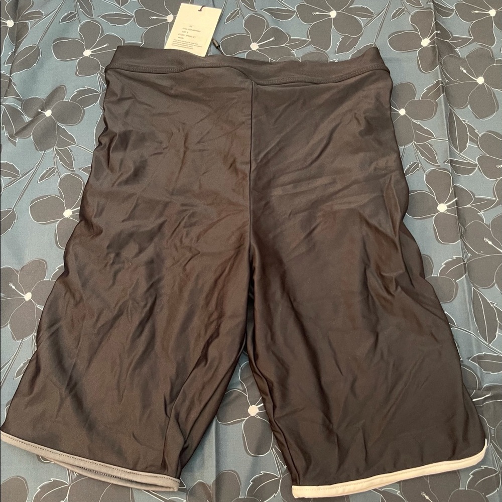 Acacia short